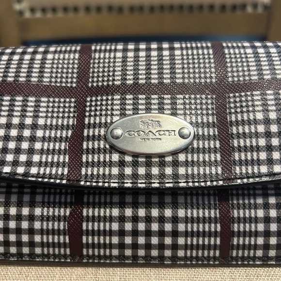 Coach Women's Wallets Collection - Lot of 4: Black, Blue, Plaid and Yellow - Picture 8 of 16